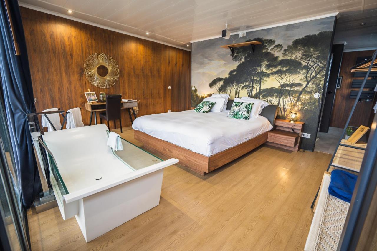L'Escale Royale - Nid d'amour sur l'eau avec Jacuzzi à 40 min de Paris Saint-Martin-la-Garenne Exterior foto