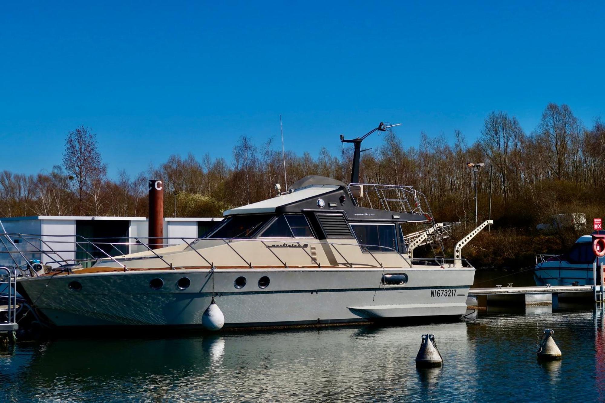 L'Escale Royale - Nid d'amour sur l'eau avec Jacuzzi à 40 min de Paris Saint-Martin-la-Garenne Exterior foto